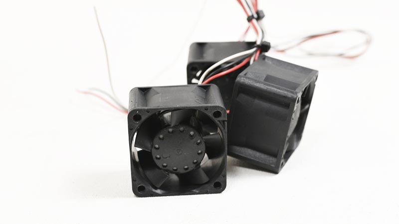 New original AVC DV04028B12U P133 4028 12V 0.66A 40 40 28MM four-wire server fan